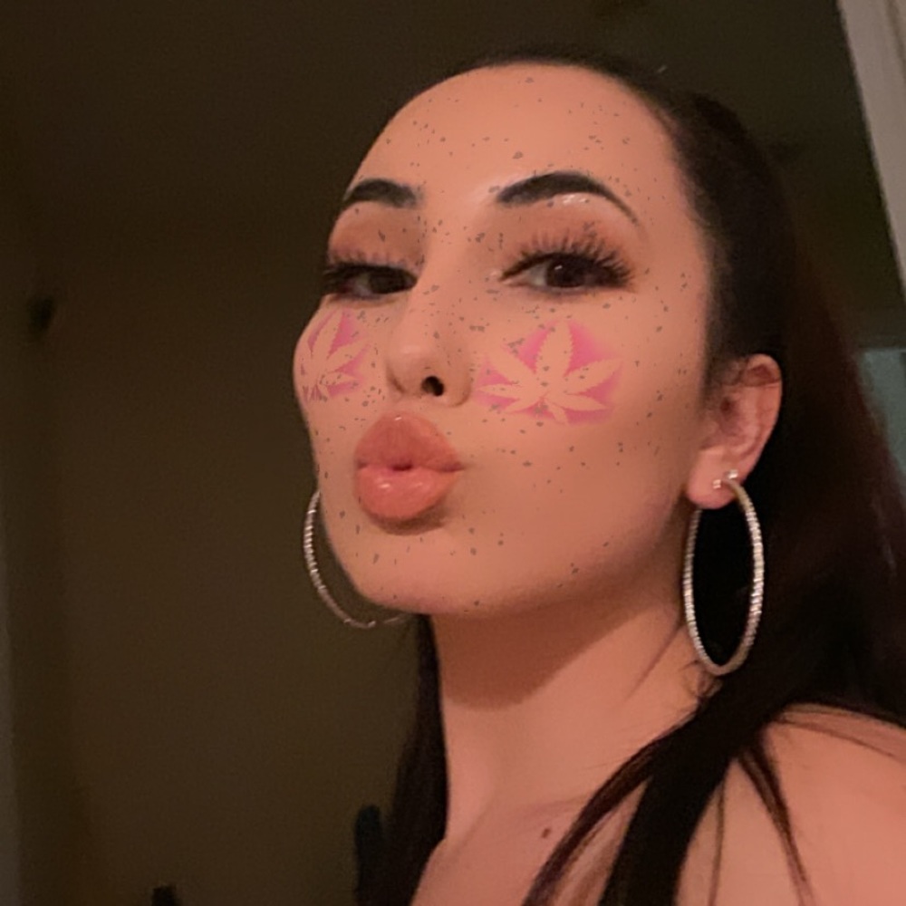 Meet your Posher, Alexis